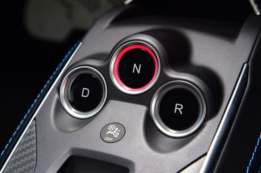 Детали интерьера Alpine A110 Pure 2018 года  (UK) (фото 28 из 40)